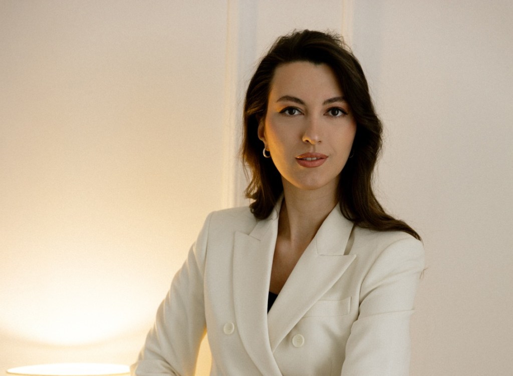 international media trainer and speaking voice coach